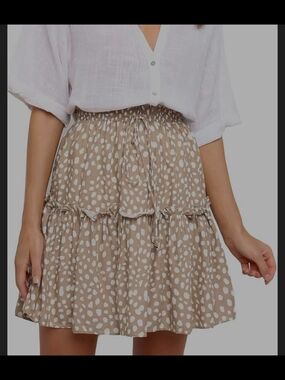 Women’s Beige Polka Dot Tiered Mini Skirt